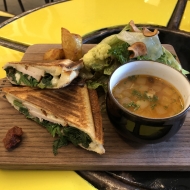 桝形商店街のギャラリー併設カフェでランチ