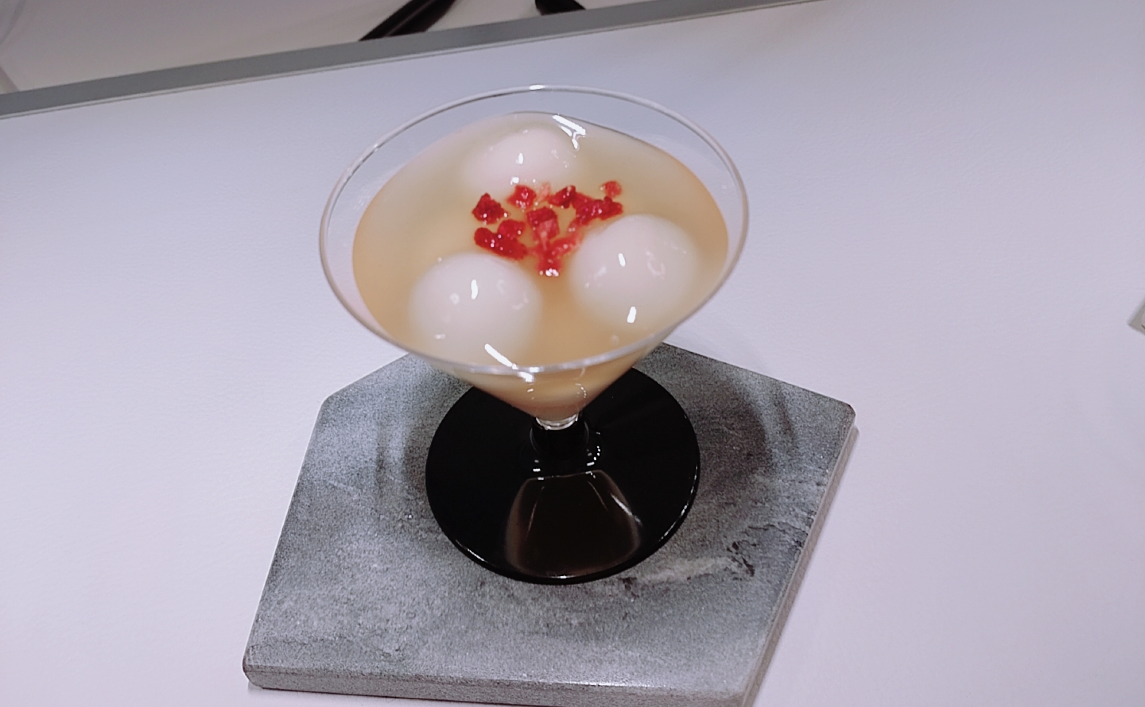 白玉ってこんなにキラキラしてたんだ✨○○○