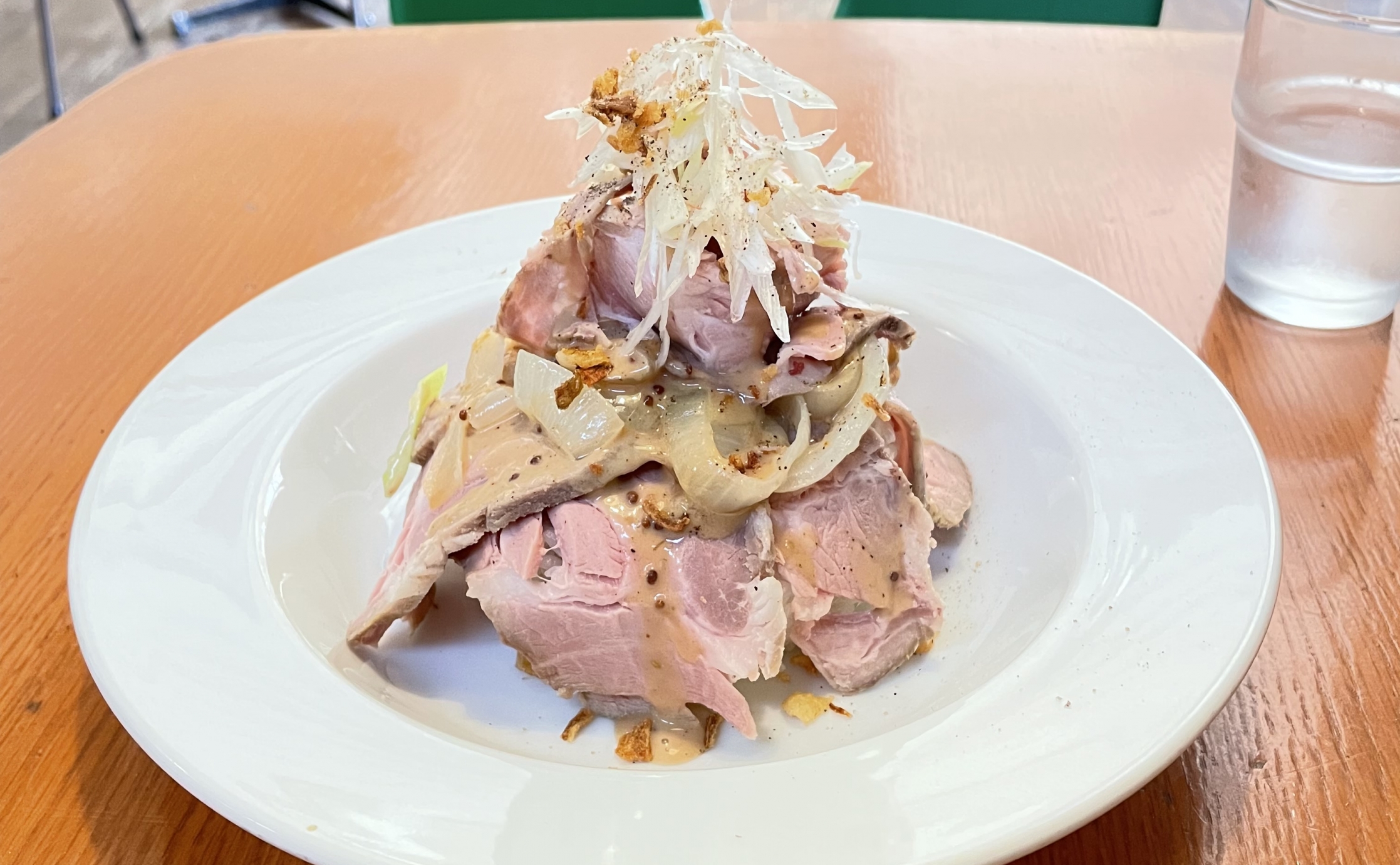 レアチャーシュー丼